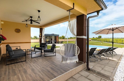 Pitomaca House | Lovely home in Pitomaca