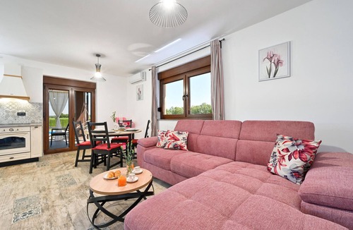 Pitomaca House | Lovely home in Pitomaca
