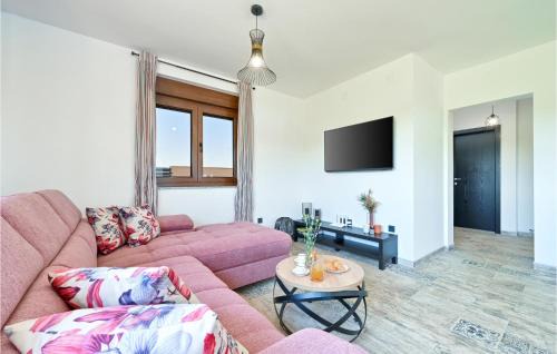 Pitomaca House | Lovely Home In Pitomaca