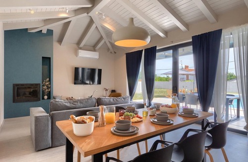 Rovinjsko Selo House | Lovely home in Rovinjsko selo with sauna