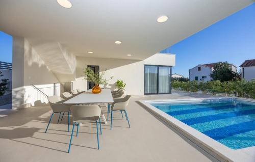 Rogoznica House | Lovely Home In Rogoznica