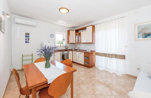 Jadrija House | Lovely home in Sibenik with kitchen