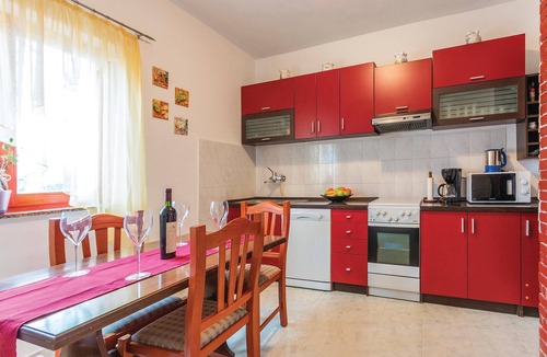 Sikici House | Lovely home in Sikici with WiFi