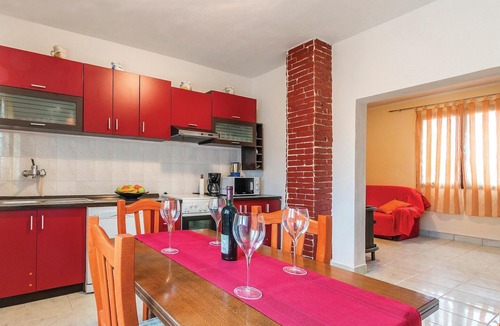 Sikici House | Lovely home in Sikici with WiFi