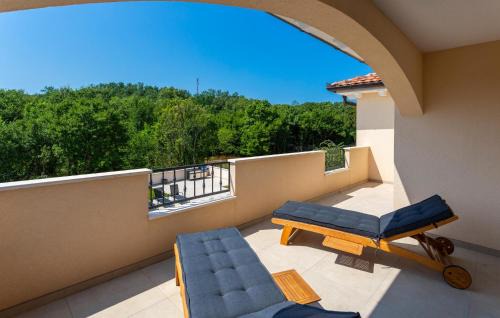 Sveti Vid Dobrinjski House | Lovely Home In Sveti Viddobrinjski With Wifi