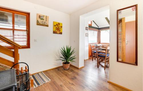 Velika Pisanica House | Lovely Home In Veliki Grdevac With Wifi