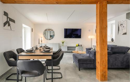 Prkacini House | Lovely Home In Vidulini