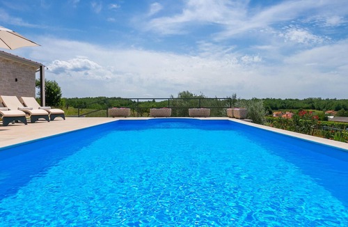 Vrh Lasici House | Lovely home in Vizinada