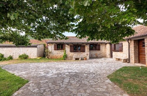 Krusevo House | Lovely (sta)caravan in Obrovac