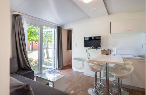 Krusevo House | Lovely (sta)caravan in Obrovac with swimming pool