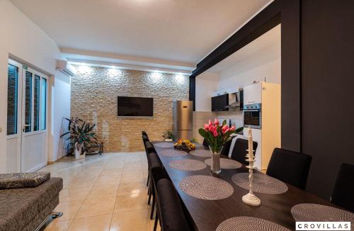 Velim Villa | Luce