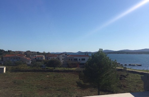 Turanj Apartment | Lucia & Laura Apartments by the sea - TURANJ Apartman 4 "
