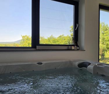 Jastrebarsko House | Luni Stay - Jacuzzi, Sauna & Nature Escape