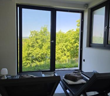 Jastrebarsko House | Luni Stay - Jacuzzi, Sauna & Nature Escape