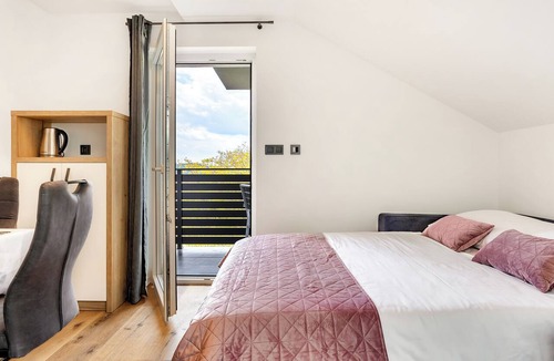 Cerklje ob Krki House | Lux Apartments Kunej pod Gradom with balcony 1 close to castle Podsreda