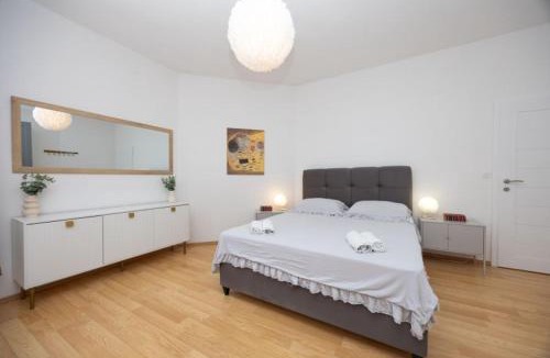 Dracevac Apartment | Lux suite in Split- Jacuzzi&Gym&more
