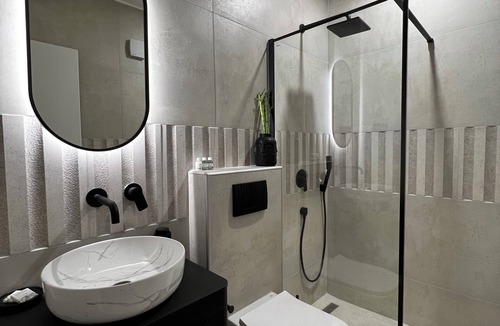Krizna luka Bed & Breakfast | Luxe BnB with Private Jacuzzi + Breakfast included