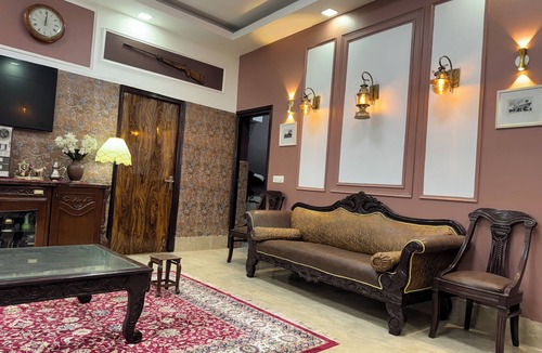 New Delhi Villa | Luxurious Ground Floor -Situated in the highly secured, serene VIP area Delhi
