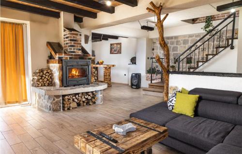Blaca House | Luxurious Home In Blaca