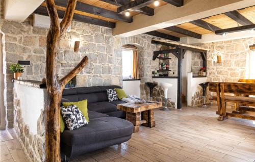 Blaca House | Luxurious Home In Blaca