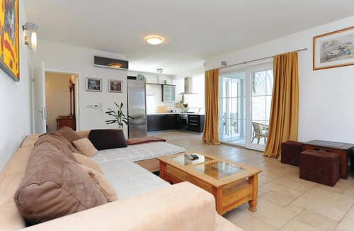 Debeljak House | Luxurious home in Debeljak with sauna