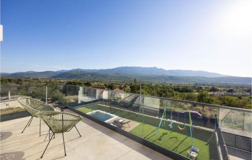 Krusvar House | Luxurious Home In Dicmo