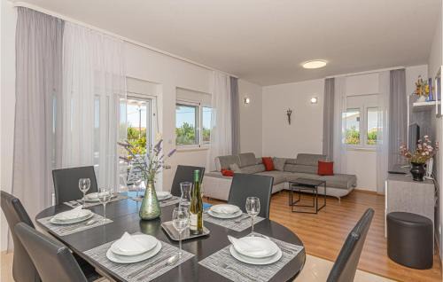 Drnis House | Luxurious Home In Kaocine