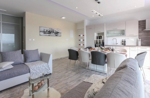 Kucine House | Luxurious home in Kucine