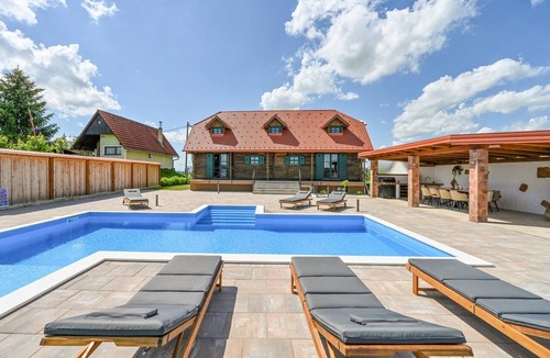 Varazdinske Toplice House | Luxurious home in Lestakovec with sauna