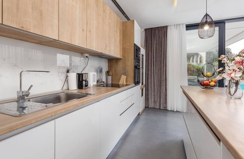 Jakisnica House | Luxurious home in Lun