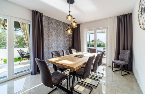 Cove Makarac (Milna) House | Luxurious home in Milna