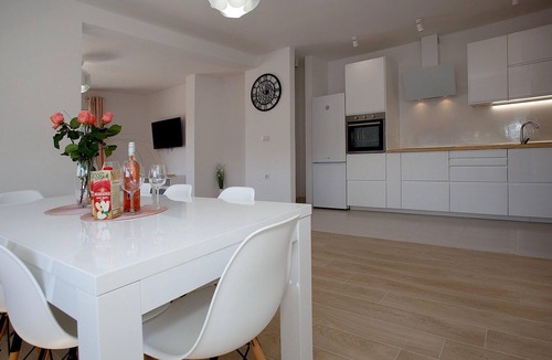 Nin House | Luxurious home in Nin