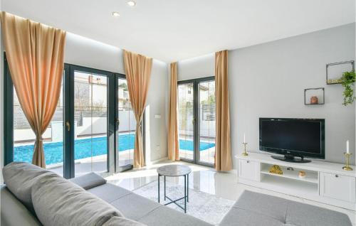 Kamen House | Luxurious Home In Split