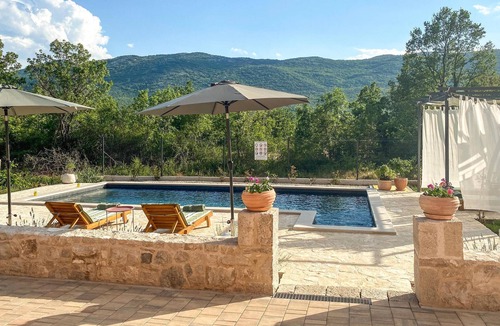Cove Tri Zala (Zrnovo) House | Luxurious home in Vrgorac