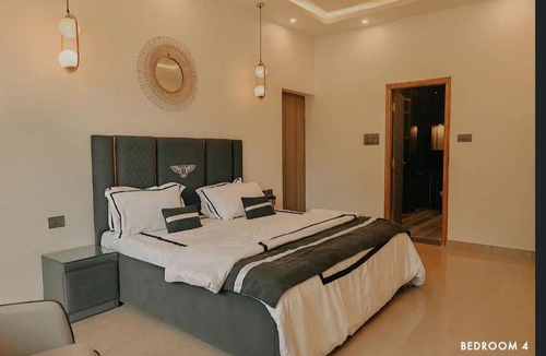Saipem Villa | Luxury 6BHK Villa with Private Pool and Jacuzzi Near Candolim