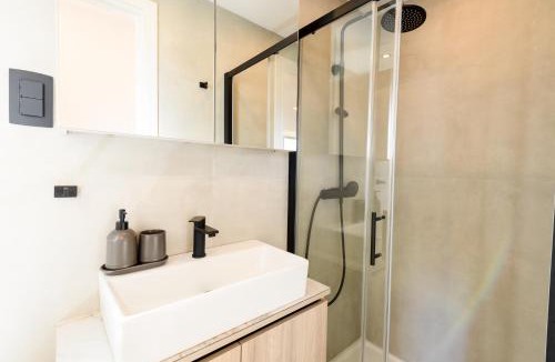 Tisno House | Luxury and Cosy Little House Ivinj 1