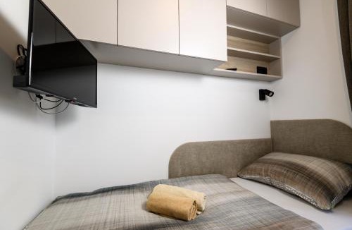 Tisno House | Luxury and Cosy Little House Ivinj 3