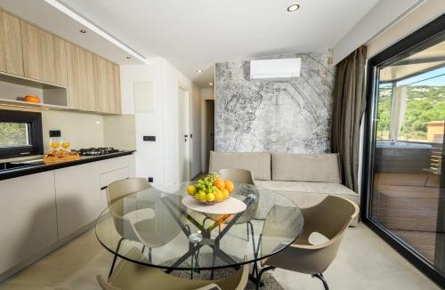 Tisno House | Luxury and Cosy Little House Ivinj 3