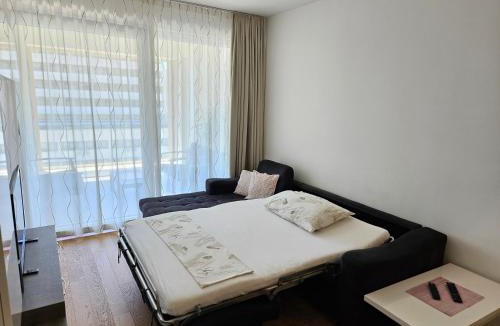 Znjan Apartment | Luxury Apartment "Ema", sea view