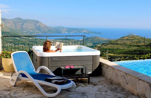 Zavala Apartment | Luxury Apartment Goja with heated infinity pool and Jacuzzi- near Dubrovnik
