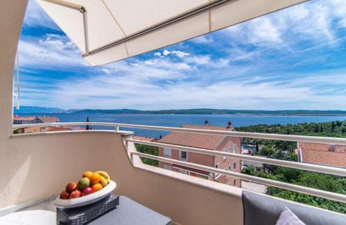 Klanfari Apartment | Luxury Apartment Queens on two floors with a panoramic sea view