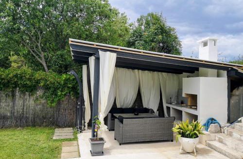 Bilice Apartment | Luxury Apartment with Private Heated Pool