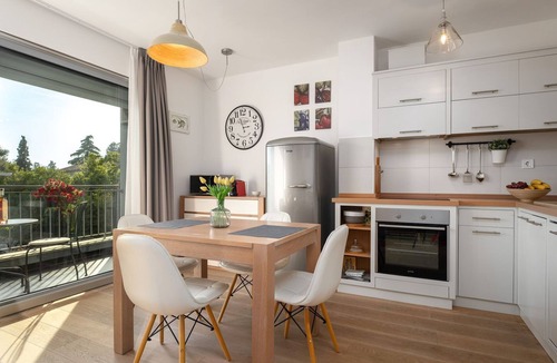 Vrsar Apartment | Luxury apartment with sea view, only 50 metres from the marina and 300 metres from the beach