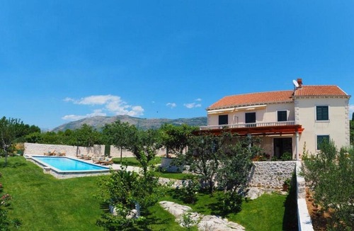 Mocici Villa | Luxury Cavtat Villa | Villa Antonija | 4 Bedrooms | Private Pool | Rural Setting