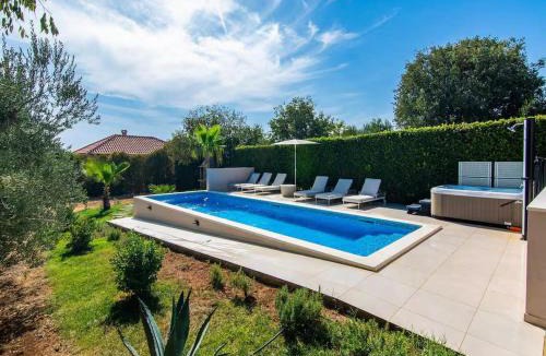 Zemunik Donji House | Luxury Dalmatian Villa with Pool
