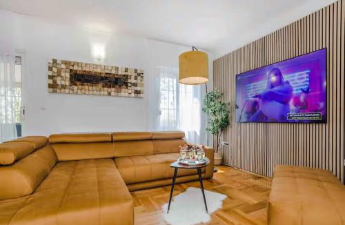 Zemunik Donji House | Luxury Dalmatian Villa with Pool