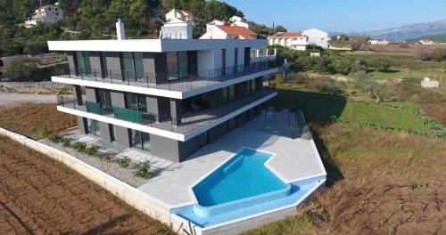 Lumbarda Apartment | Luxury Hidden Oasis - Greca
