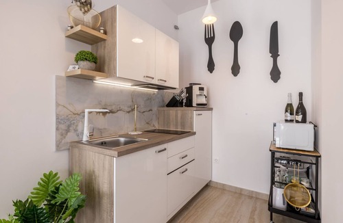 Celina Apartment | Luxury Mir by Interhome