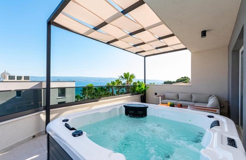 Duce Apartment | Luxury Penthouse White Angel