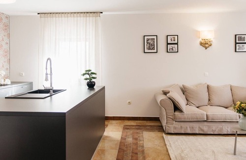 Trilj Villa | Luxury pet-friendly Split villa with pool, jacuzzi, sauna, gym - Enofilia Trilj